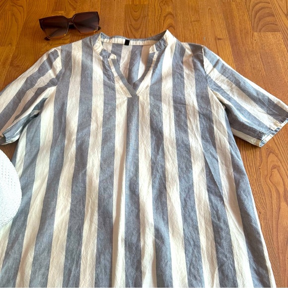 United Colors of Benetton Dress - Picture 3 of 5